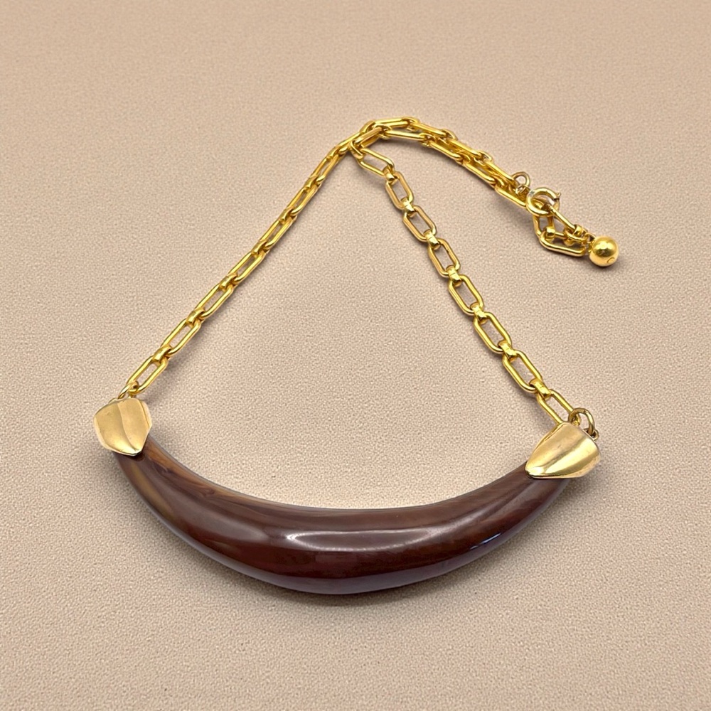 Vintage Signed Celebrity NY Brown Lucite Horn Bib Necklace Gold Tone Accents - Picture 3 of 14